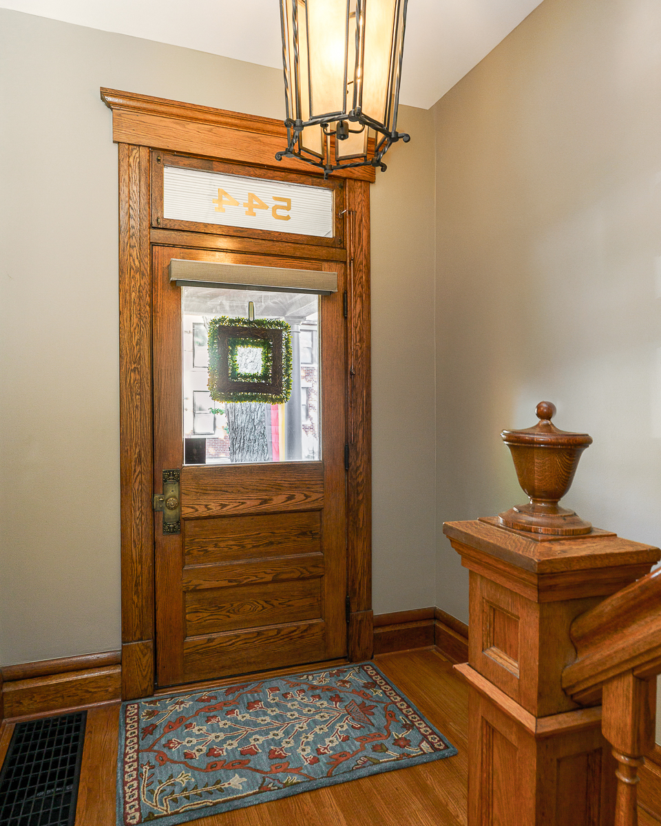544 s 6th St-21