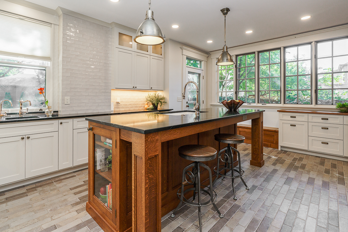 544 s 6th St-26