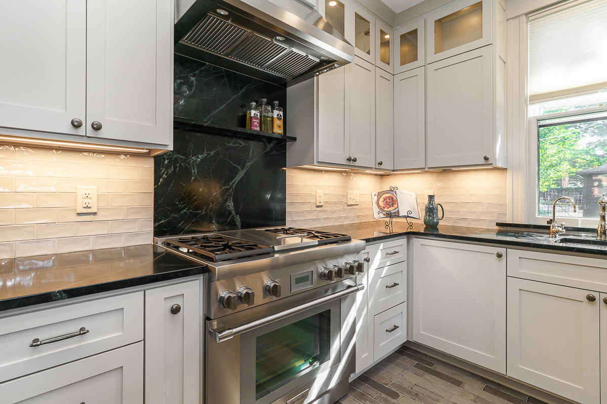 544 s 6th St-28