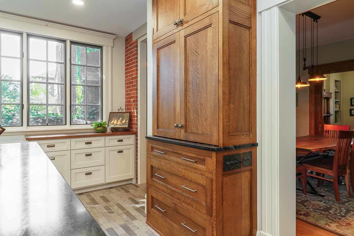 544 s 6th St-37