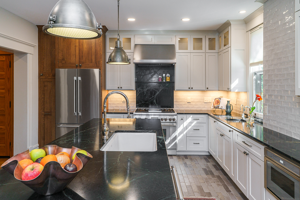 544 s 6th St-38