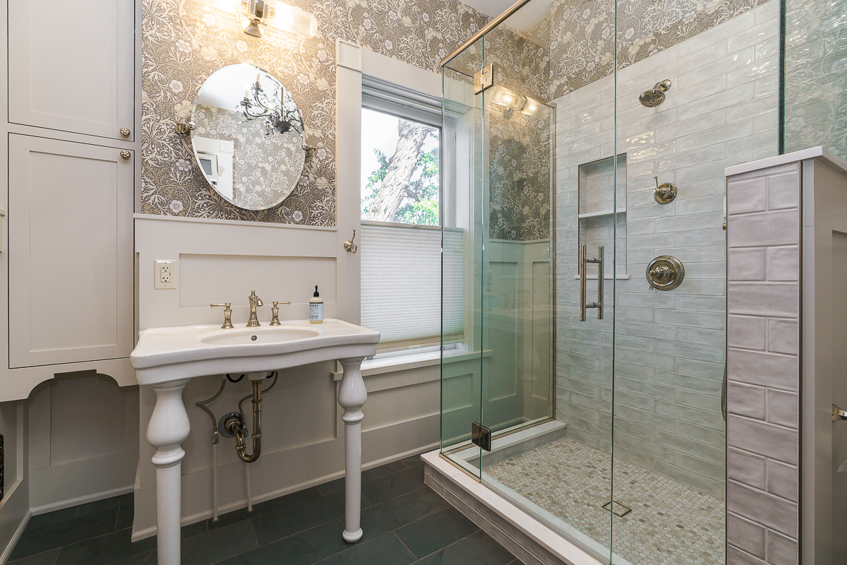 544 s 6th St-45
