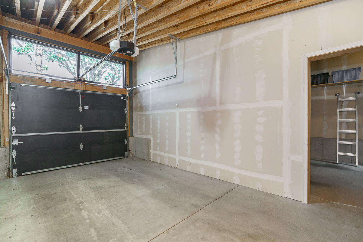 649 s 5th St-10