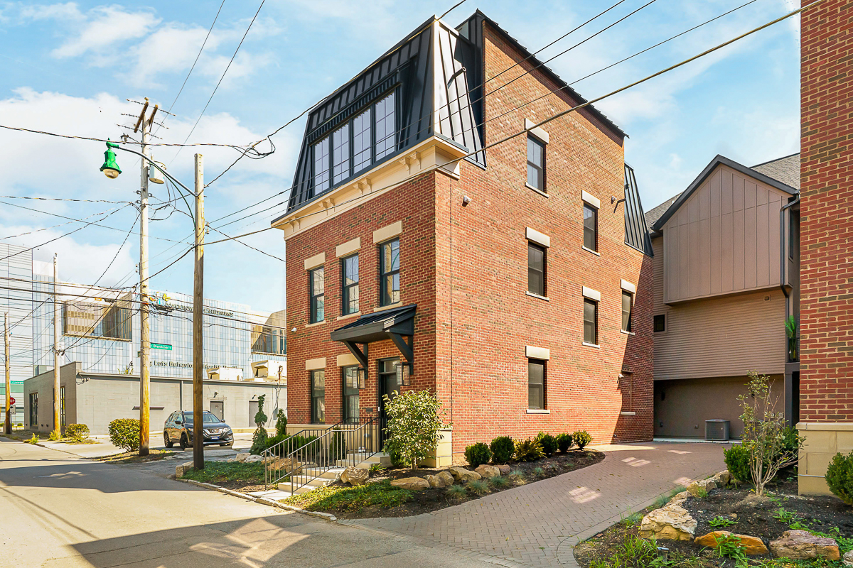 564 Lathrop St.-1