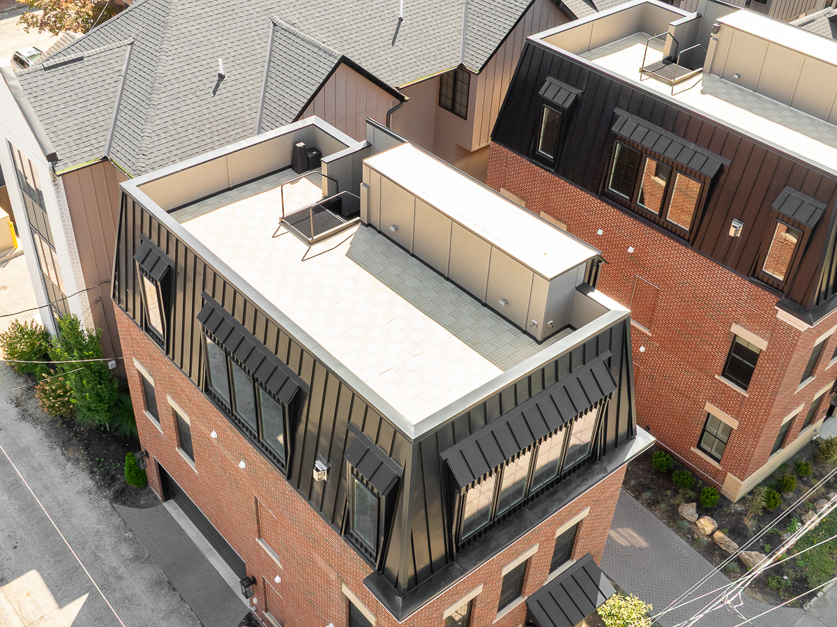 564 Lathrop St.-10