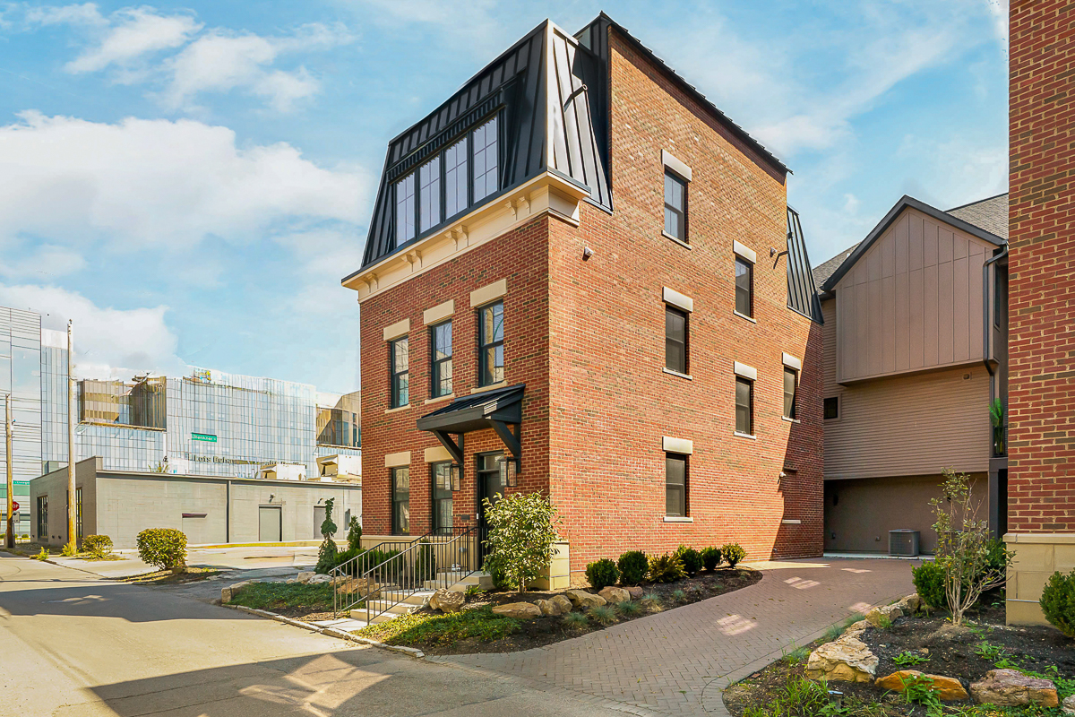 564 Lathrop St.-2