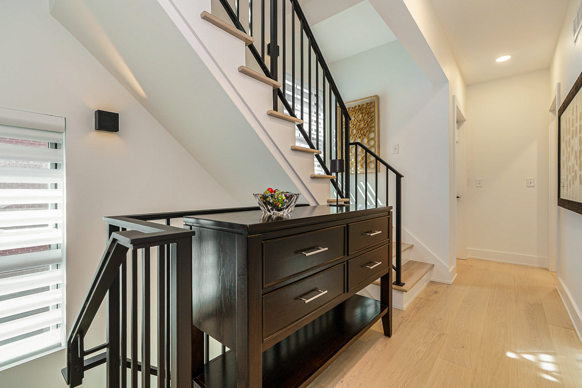 564 Lathrop St.-22