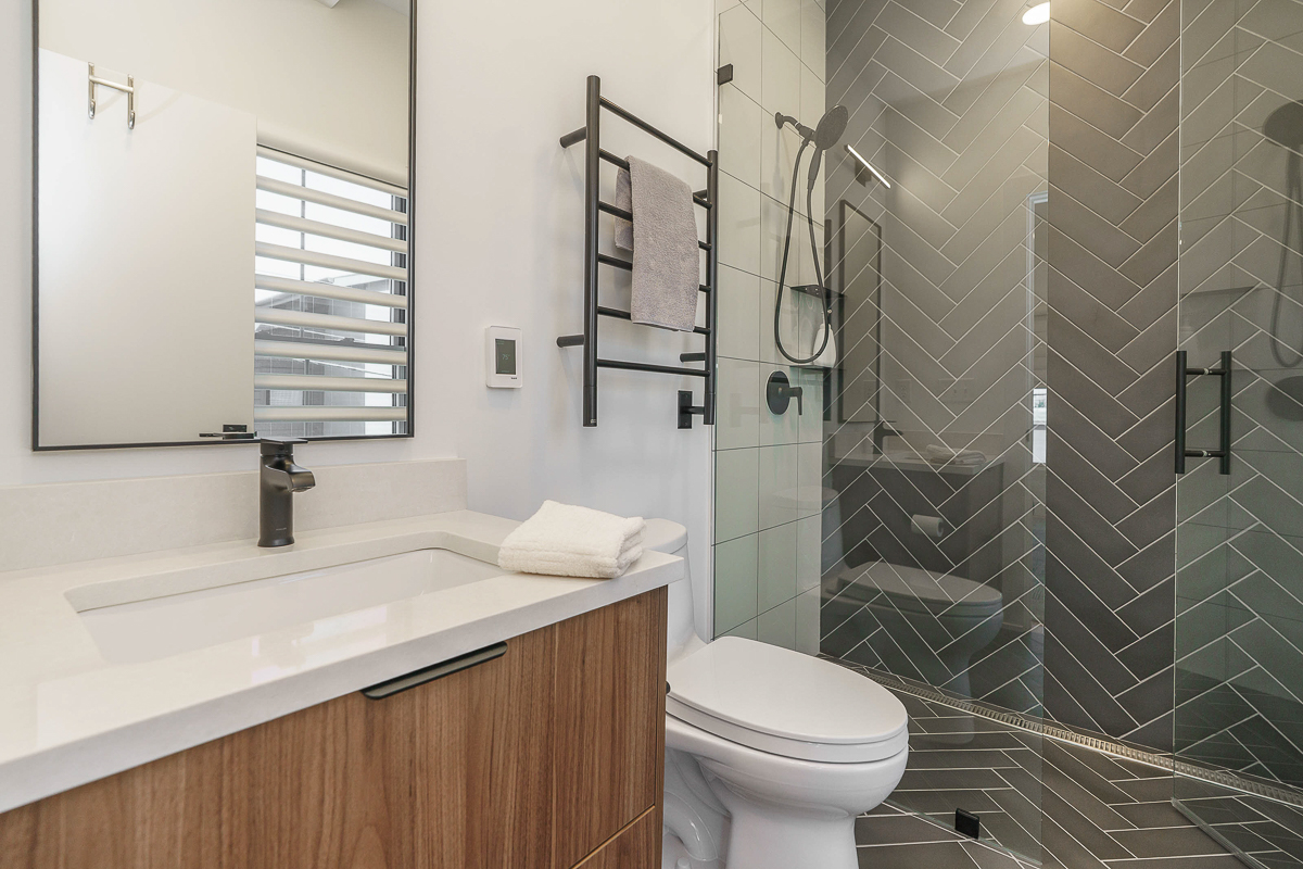 564 Lathrop St.-27