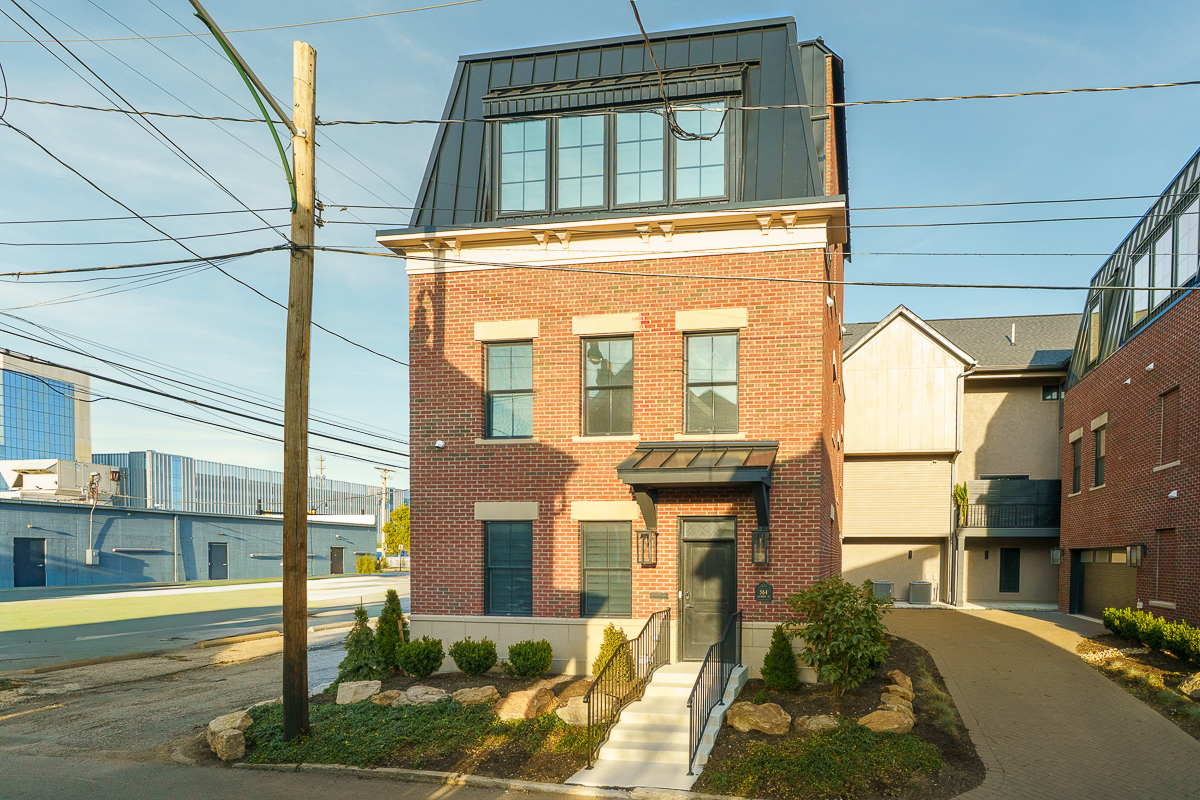 564 Lathrop St.-3