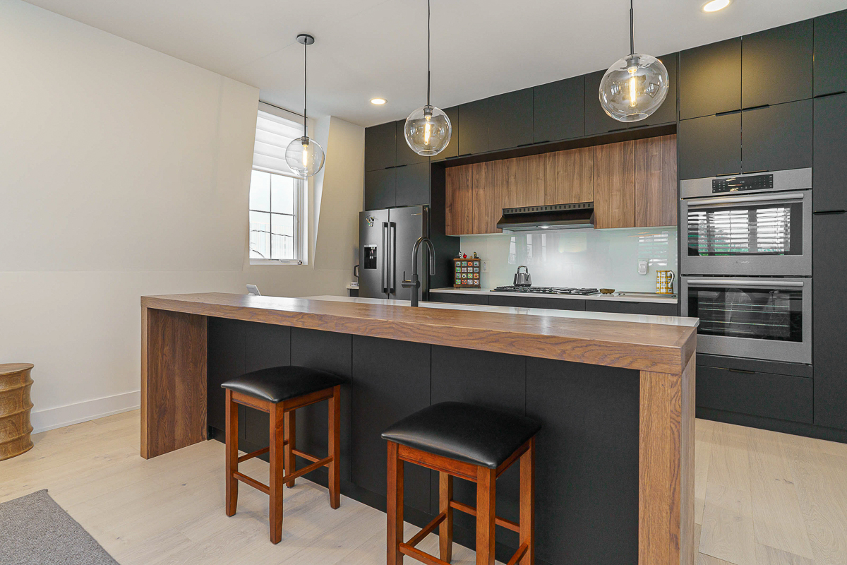 564 Lathrop St.-38