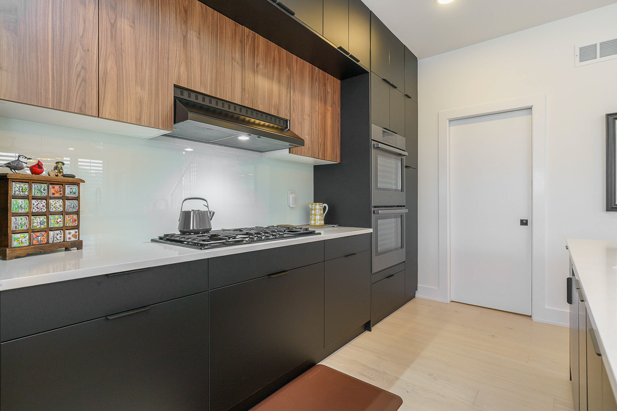 564 Lathrop St.-40
