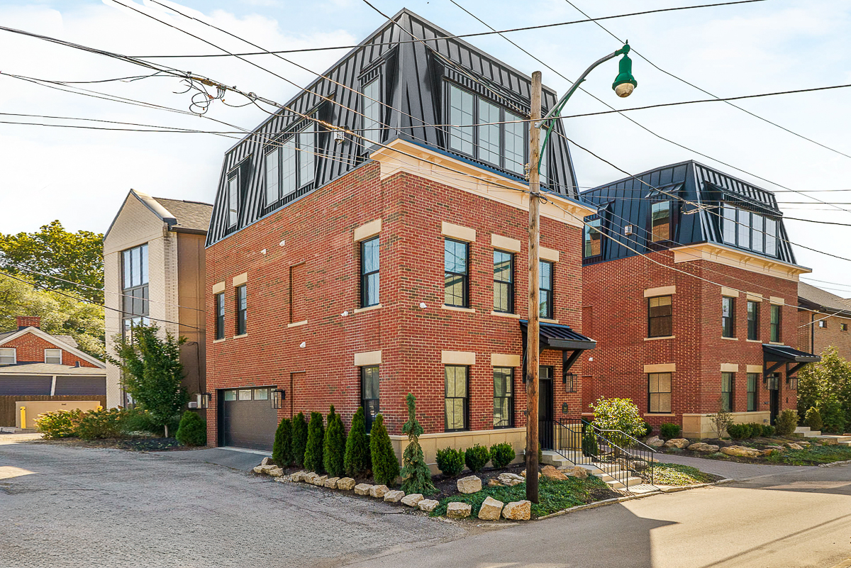 564 Lathrop St.-5