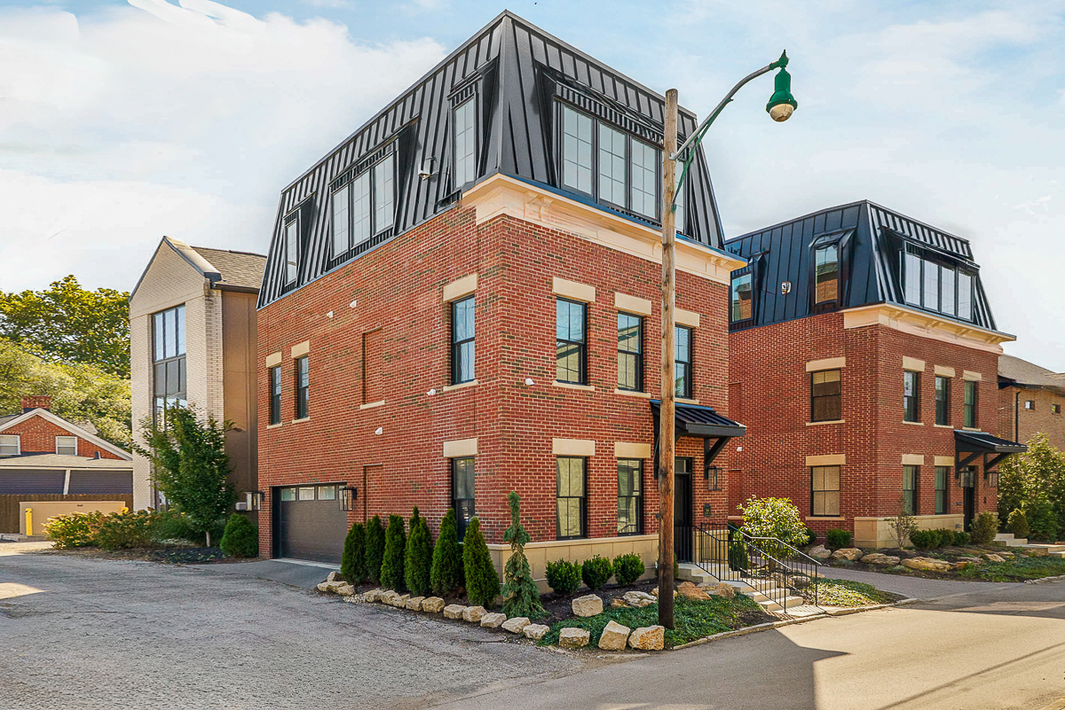 564 Lathrop St.-6