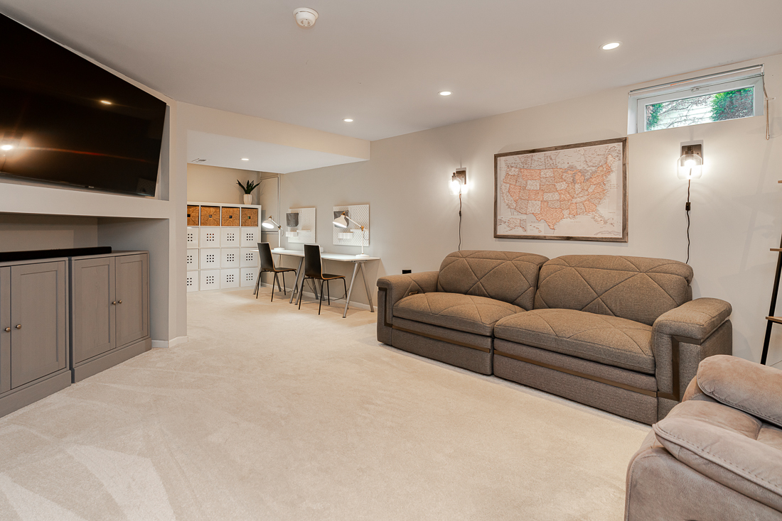 5794 Burnett Dr. N -10