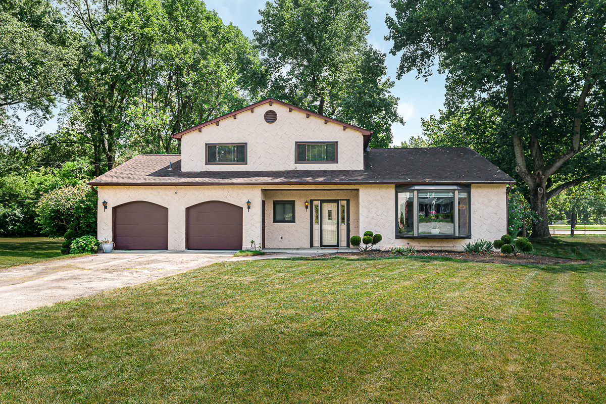 5861 Effingham Rd-1