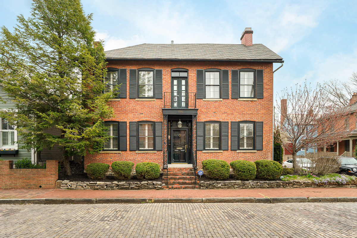 596 s 6th St-4