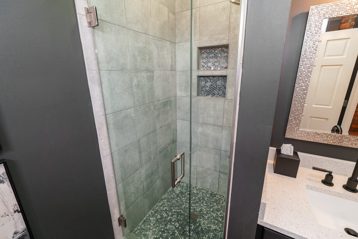596 s 6th St-52
