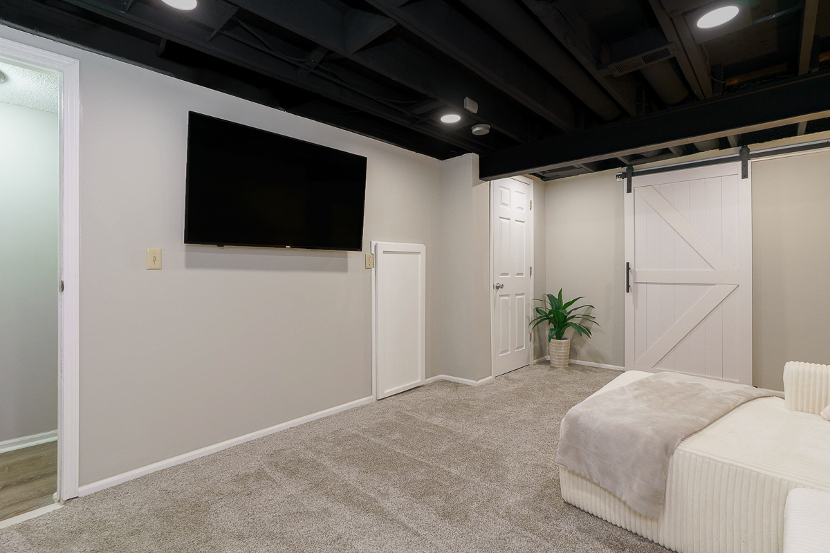 6180 Greenhaven Ave-14