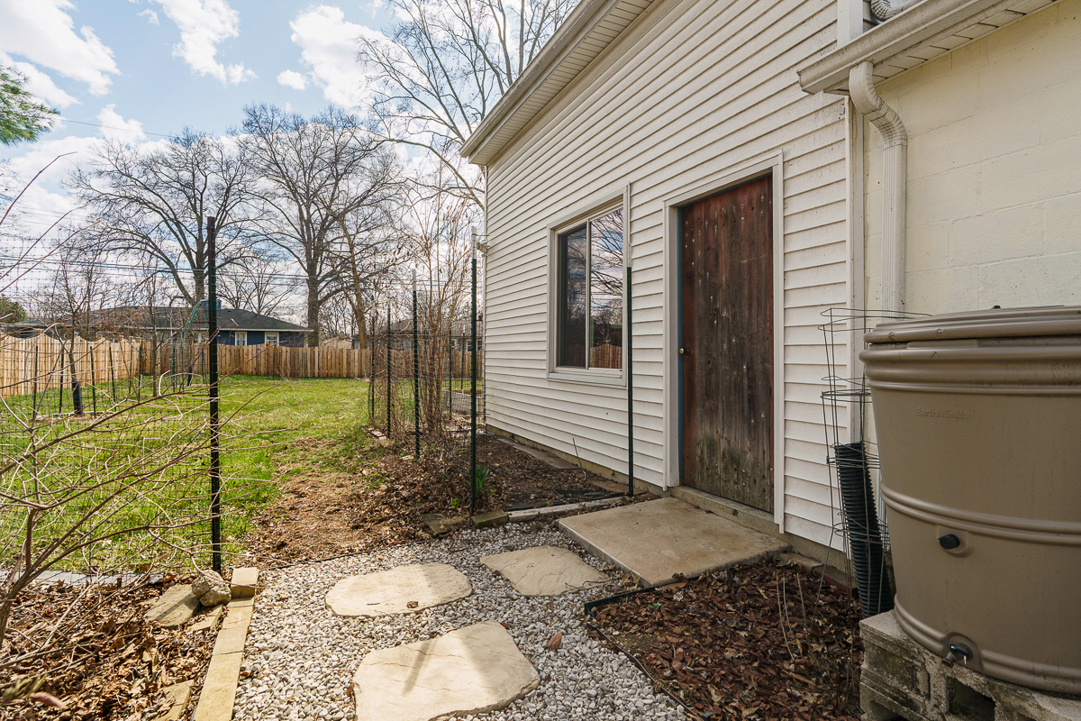 623 E Dominion Blvd-10