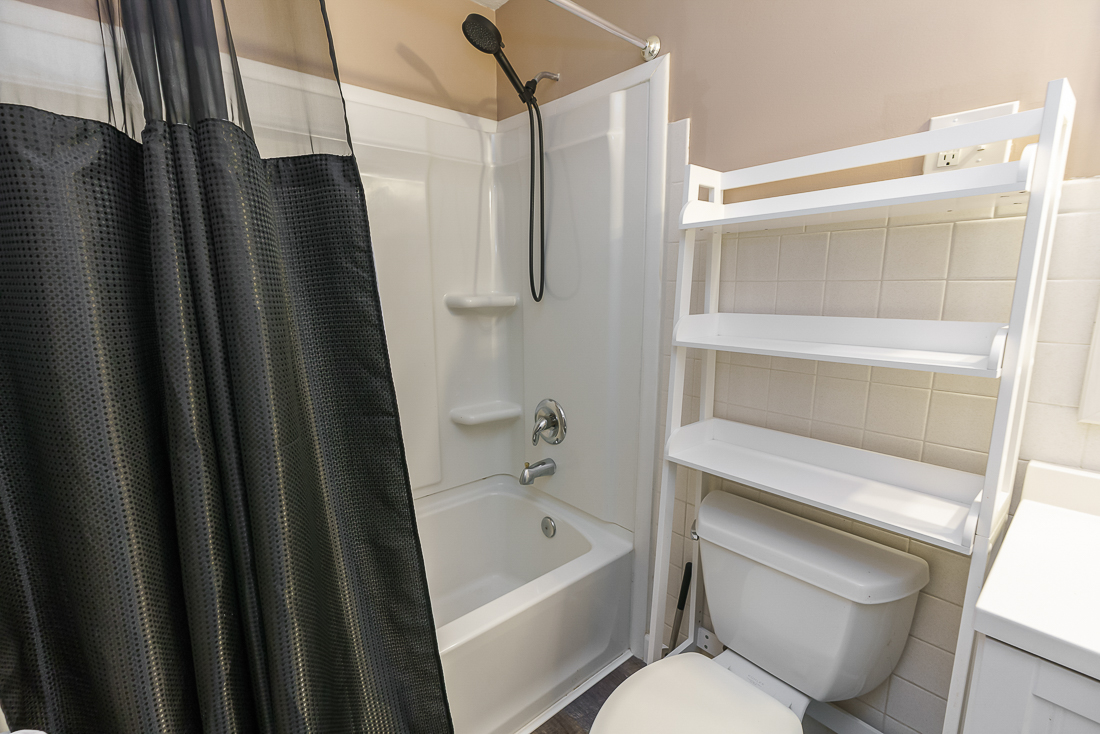 6328 Roselawn Ave-26