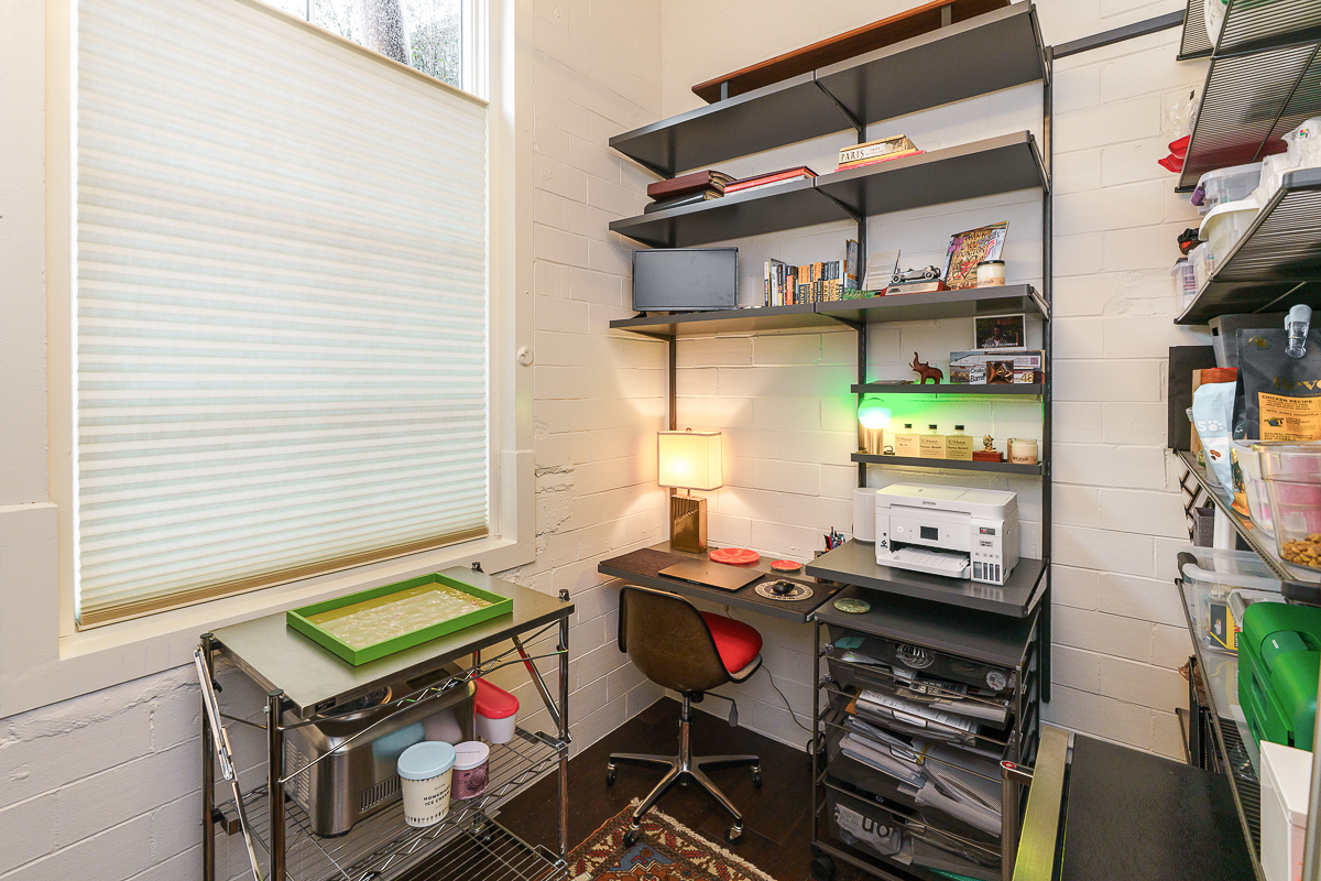 632 Jaeger St-11