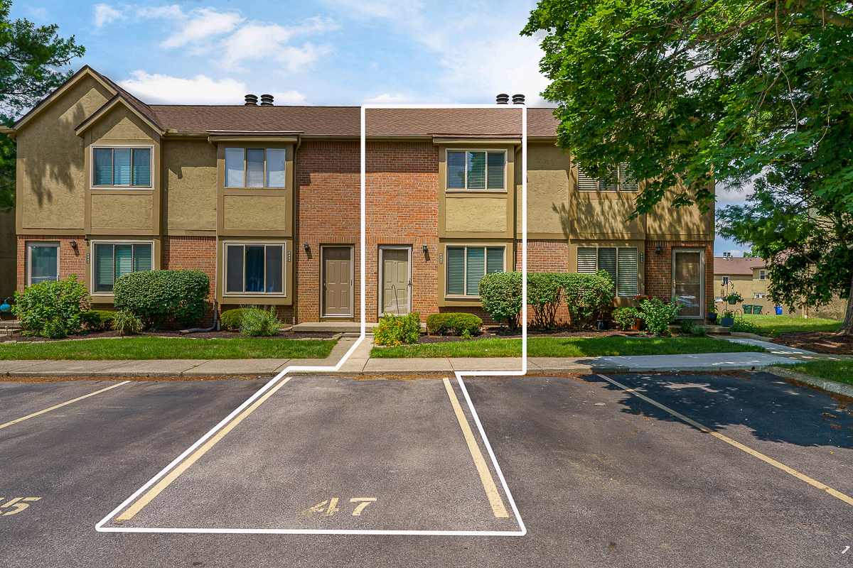 6447 Cranston Way-2