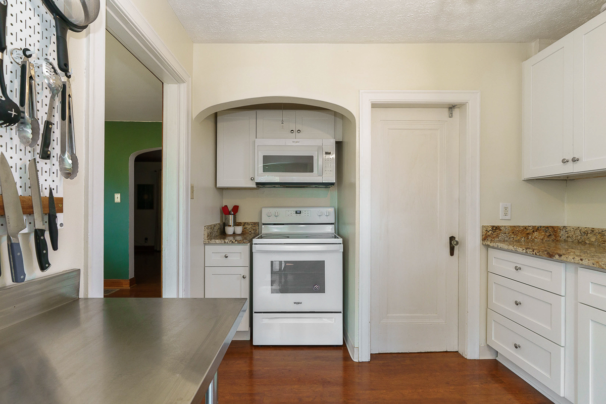 645 Hanford St-20