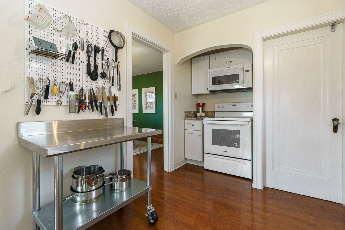 645 Hanford St-22
