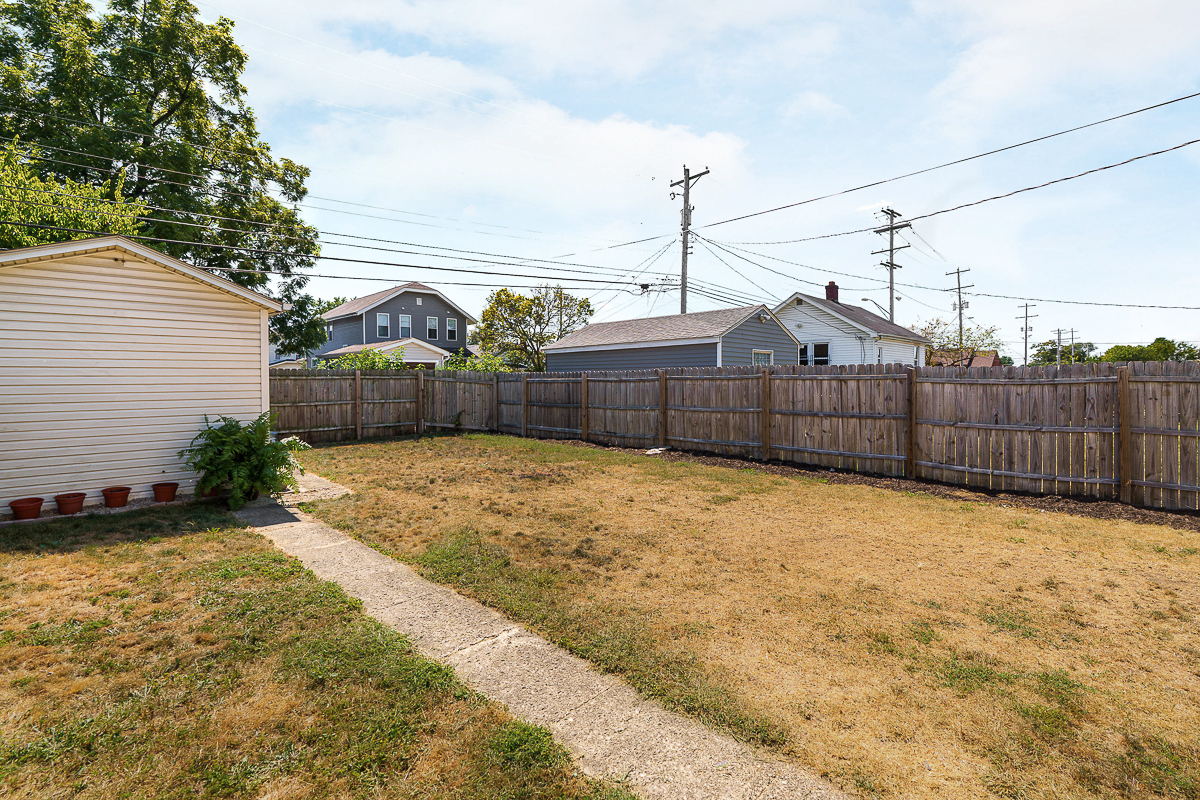 645 Hanford St-6
