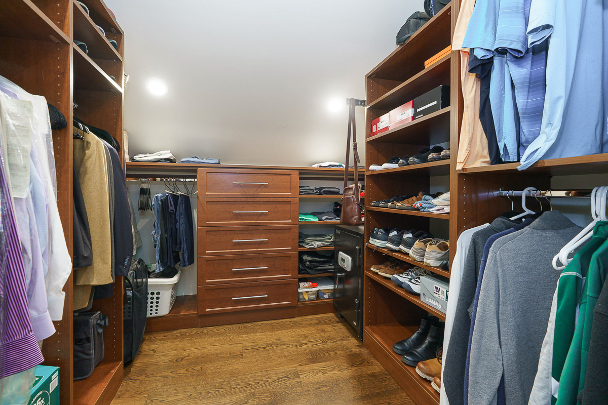 649 Mohawk St-54