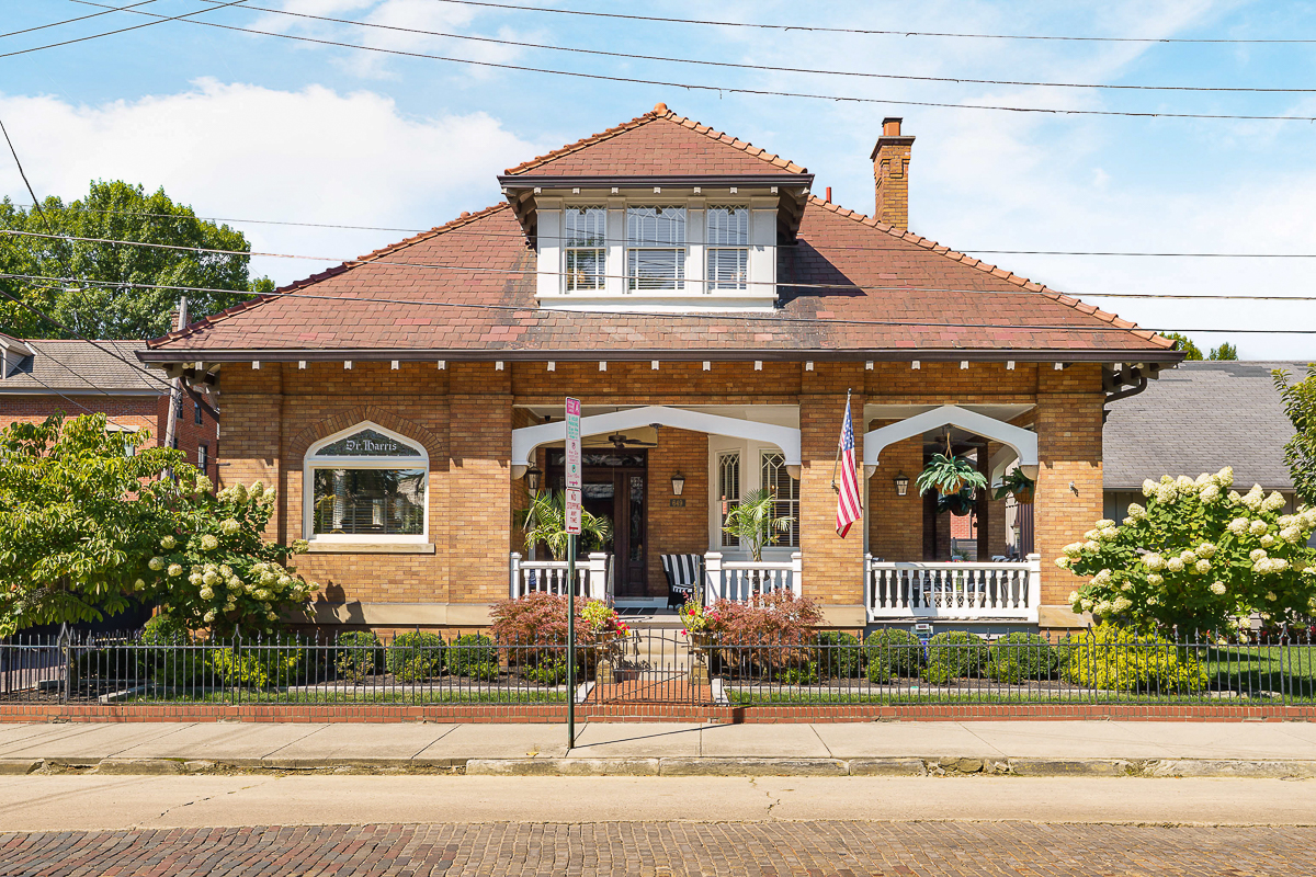 649 Mohawk St-7