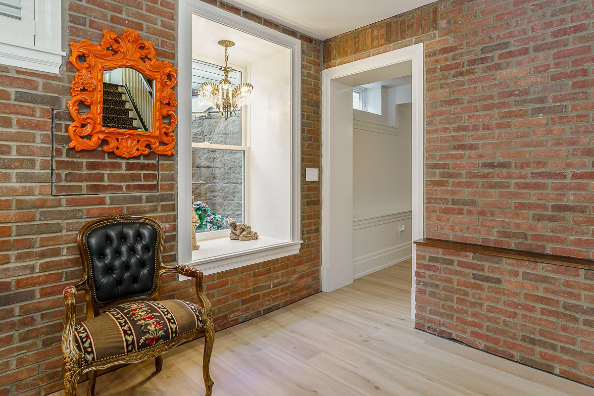649 Mohawk St-72