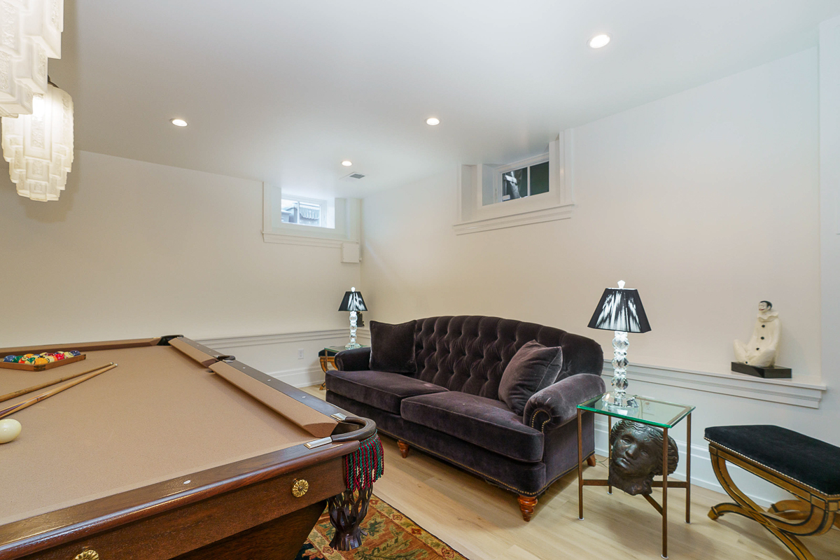 649 Mohawk St-77