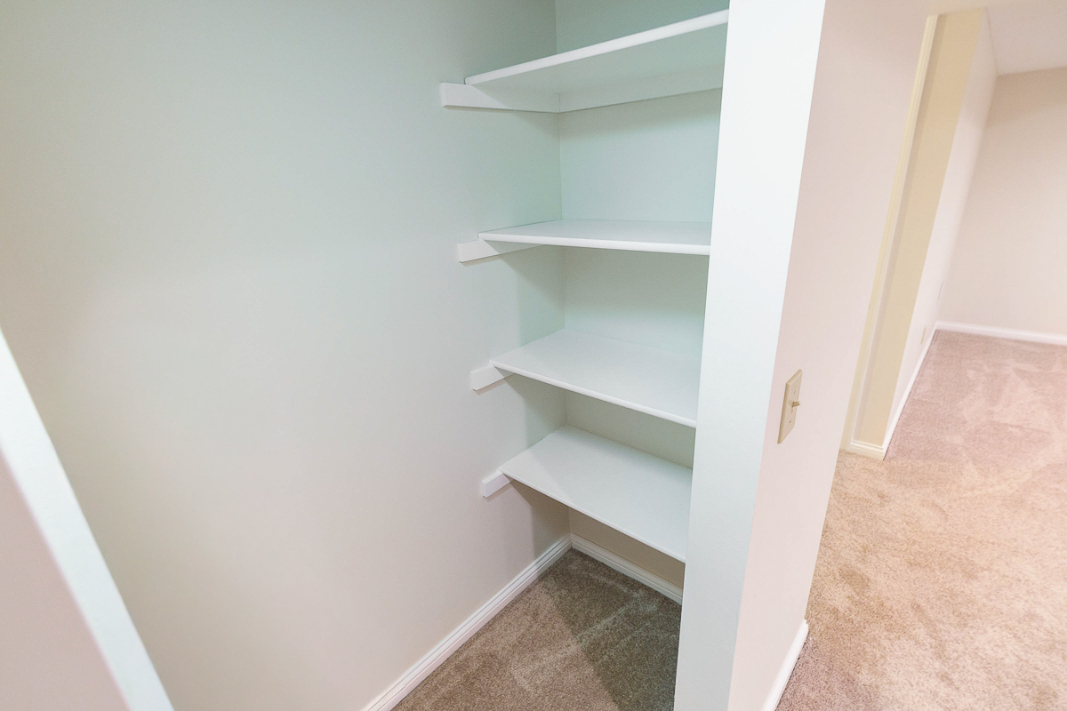 6644 Eastland Ct-14