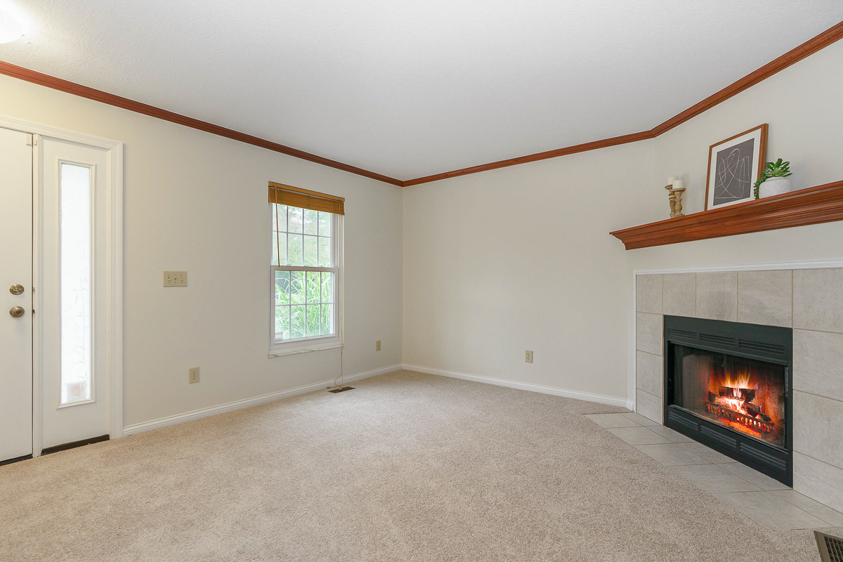 6644 Eastland Ct-21