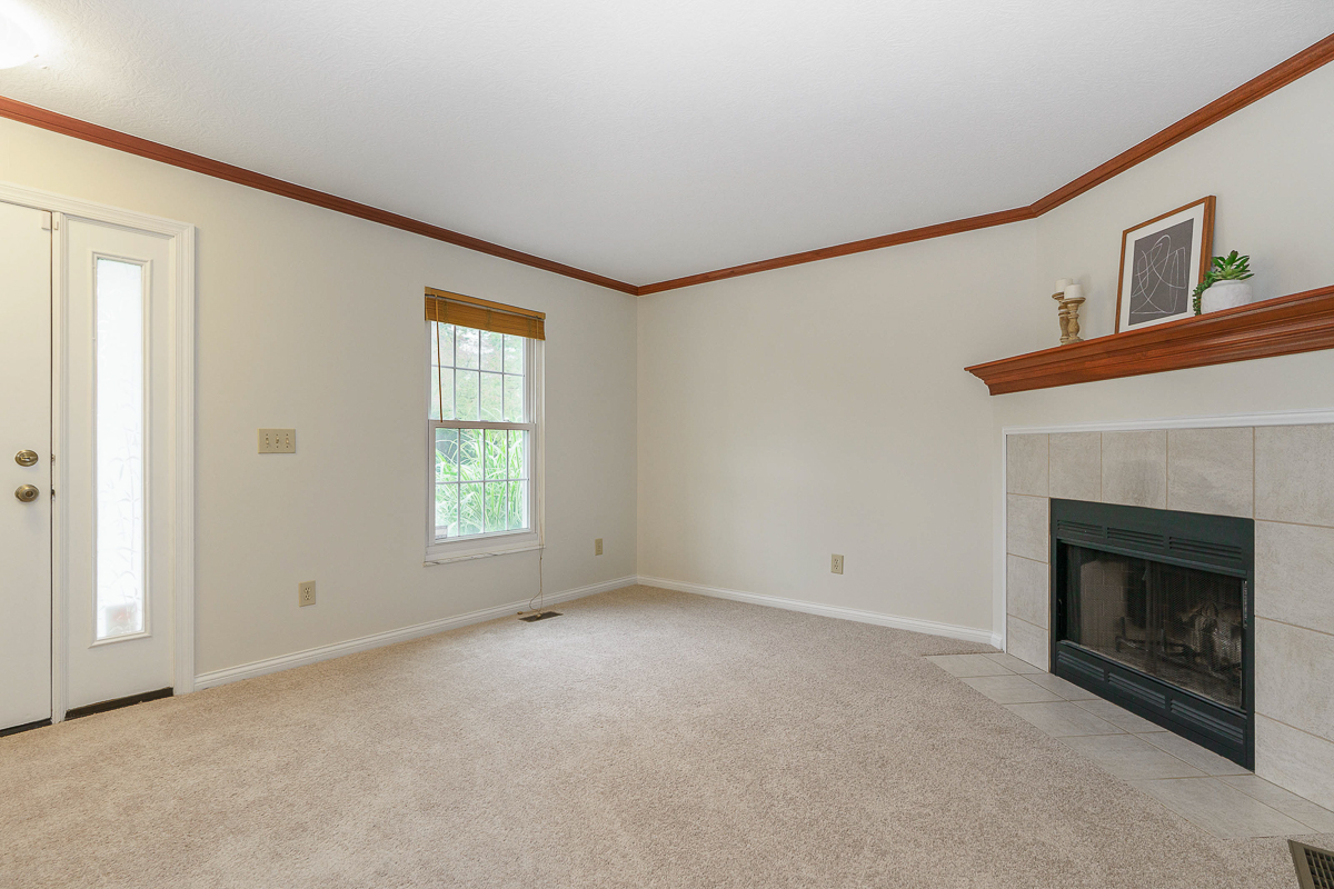 6644 Eastland Ct-22