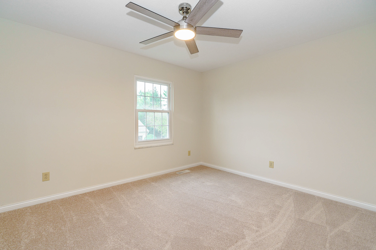 6644 Eastland Ct-41