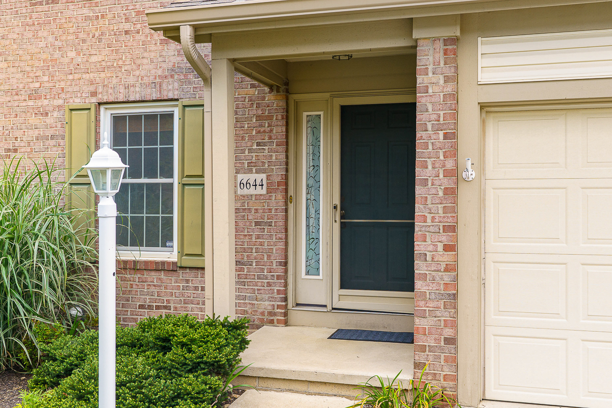 6644 Eastland Ct-9