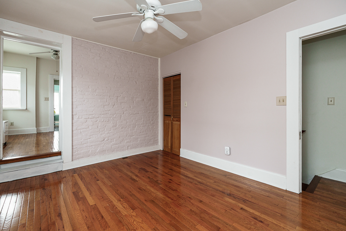 66 E Hubbard Ave-27