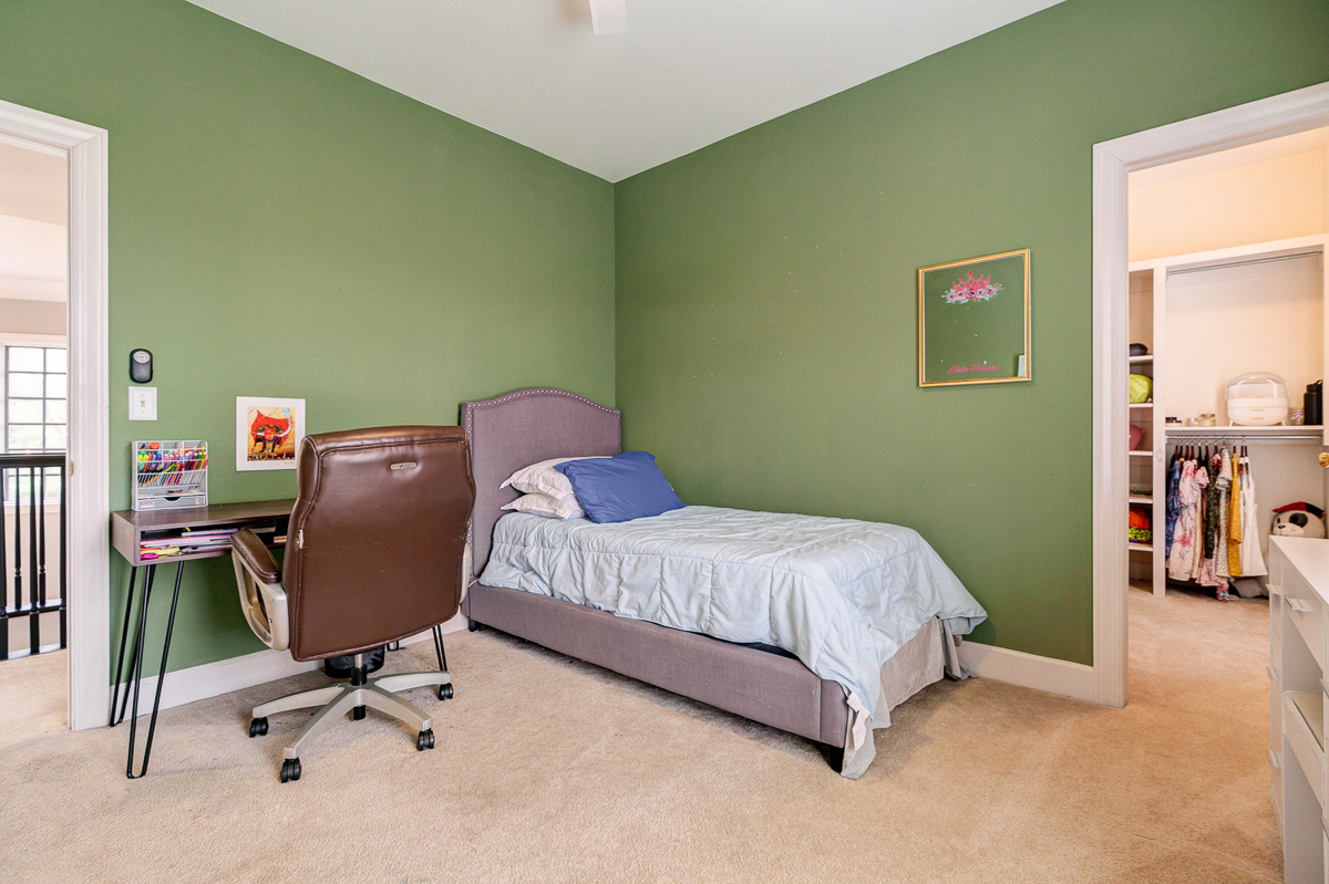 6988 Greensward Rd-70