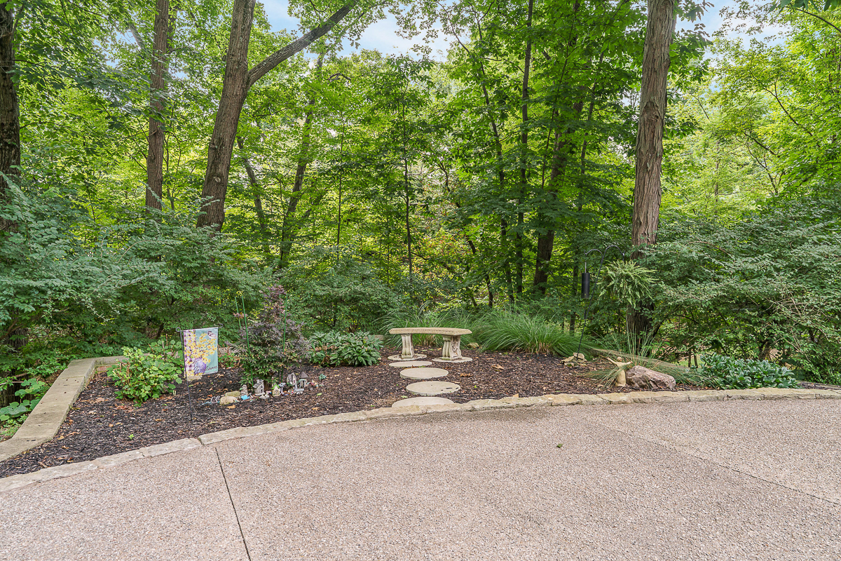 700 Eagle Ridge-16