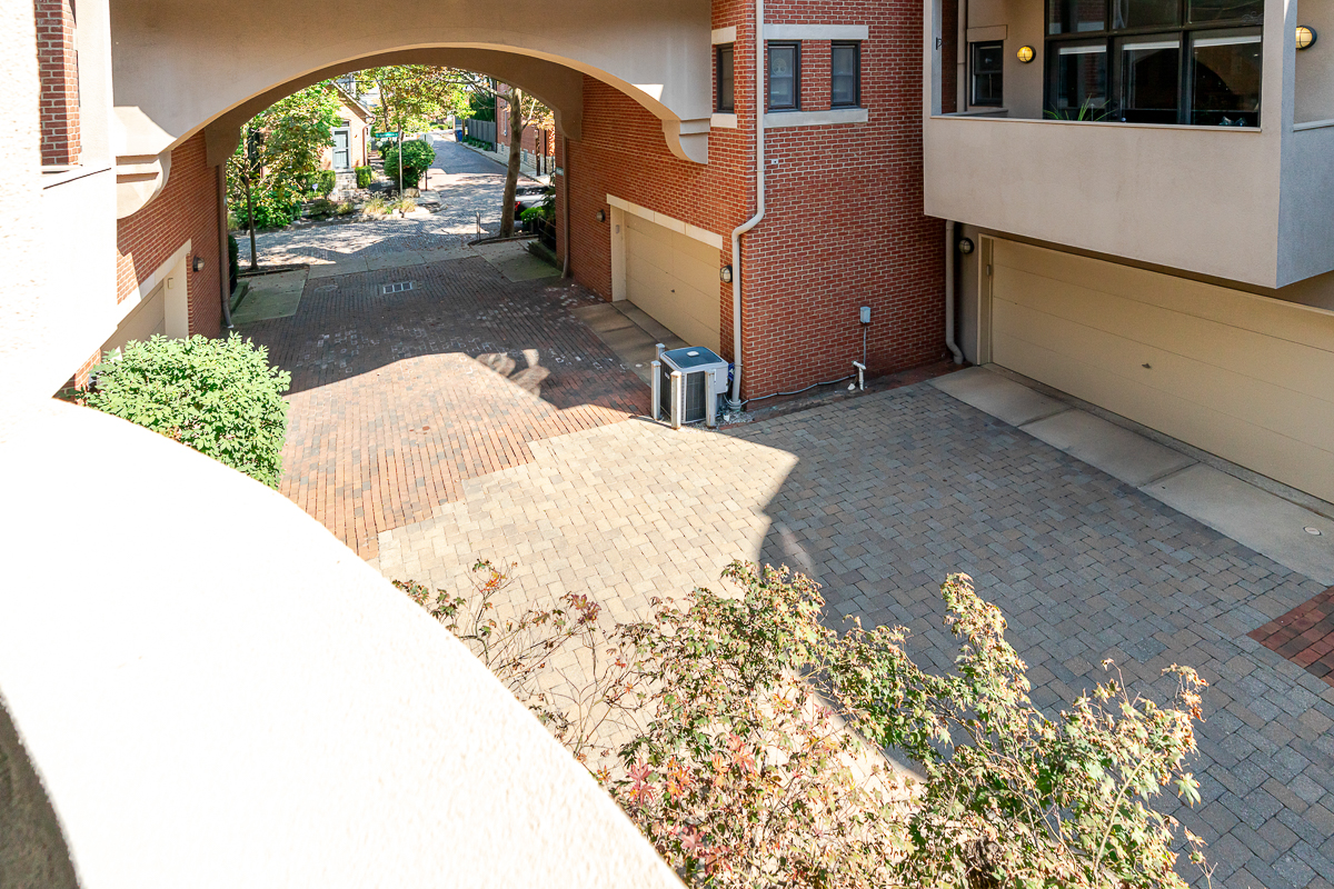 707 Sycamore Pl-17