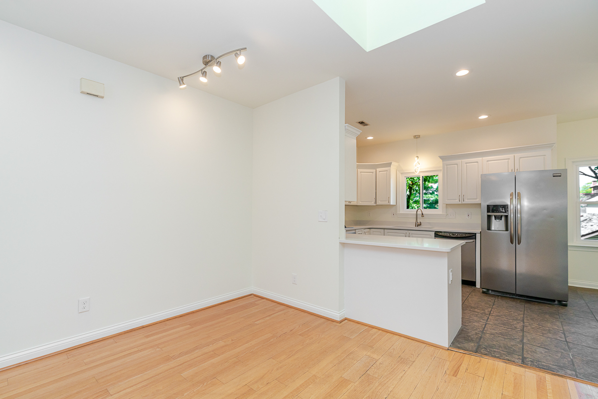 707 Sycamore Pl-20