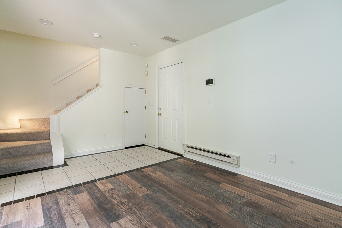 707 Sycamore Pl-9