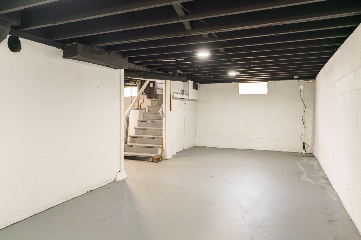 720 Sheldon Ave-11
