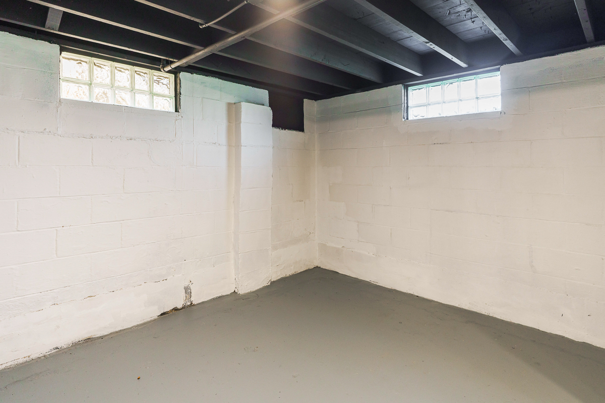 720 Sheldon Ave-12