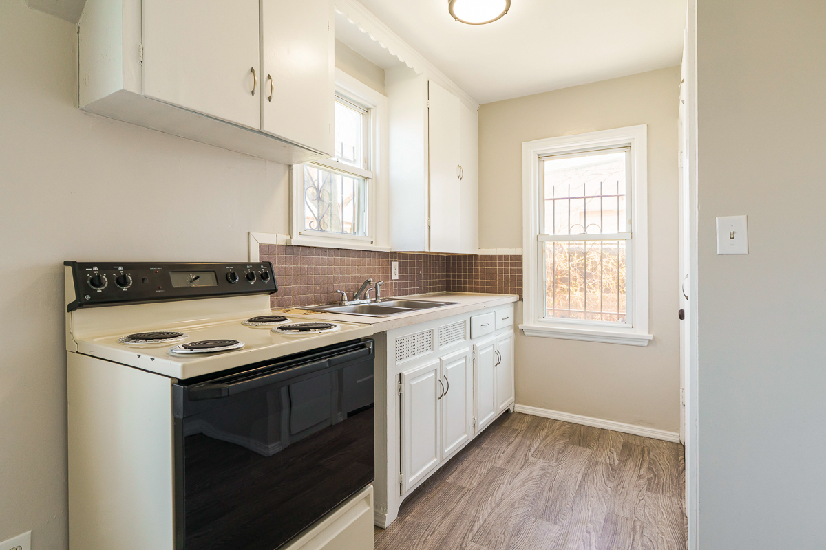 720 Sheldon Ave-14