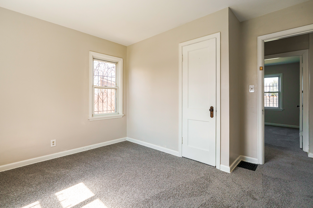 720 Sheldon Ave-24