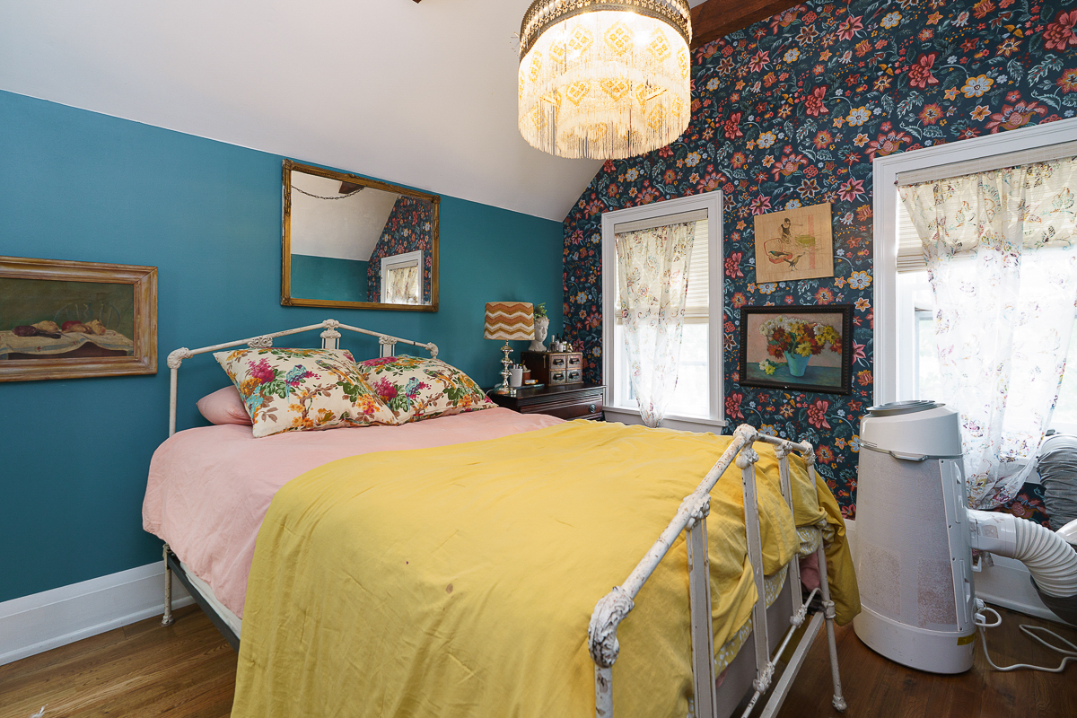 722 s 6th St-19