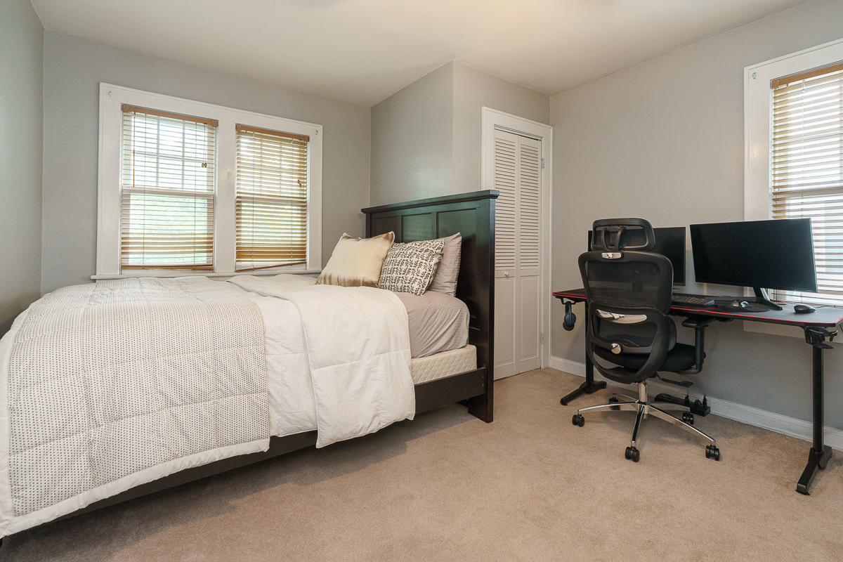 729 Euclaire Ave-32